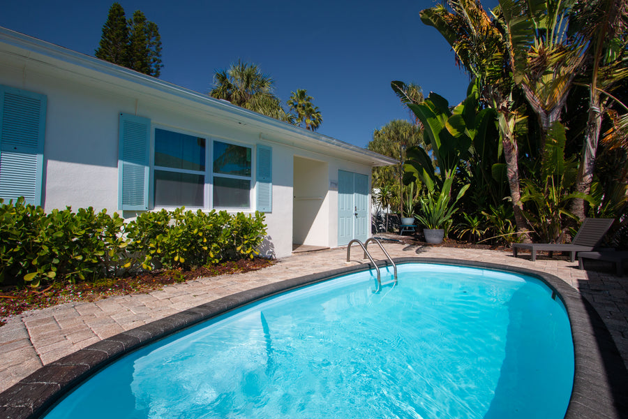 Sea Glass Beach Compound by Golden Coast Rentals — Photo 2