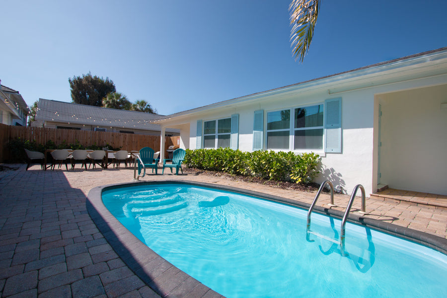Sea Glass Beach Compound by Golden Coast Rentals — Photo 6