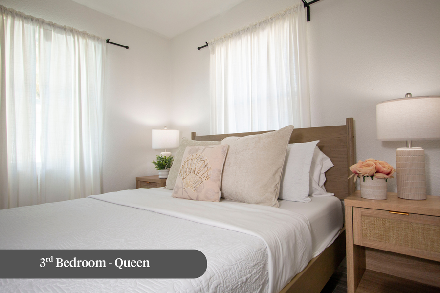 SeaGlass Beach Compound by Golden Coast Rentals — Photo 12