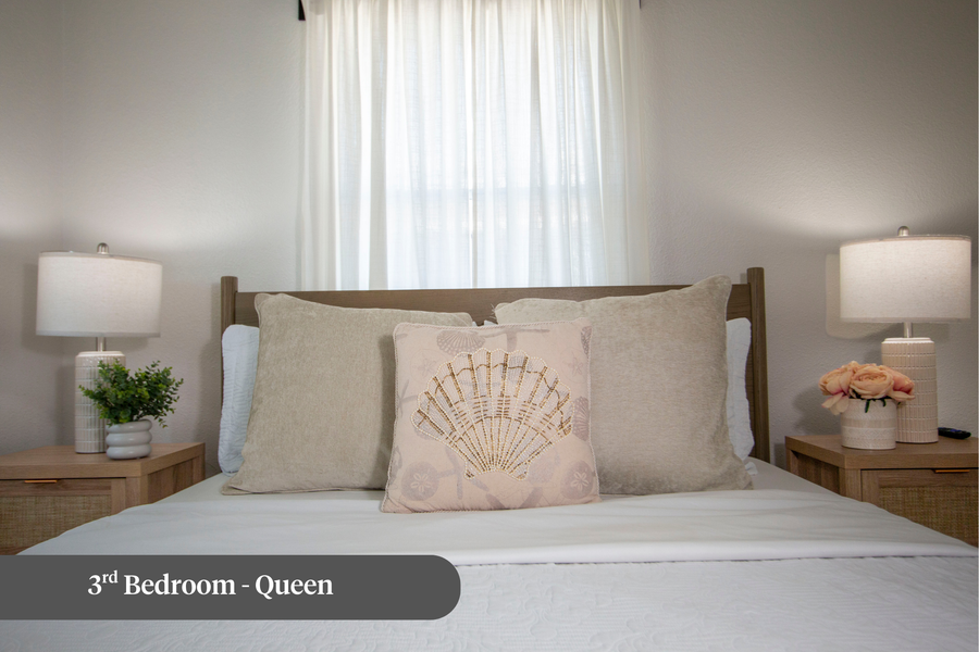 SeaGlass Beach Compound by Golden Coast Rentals — Photo 11