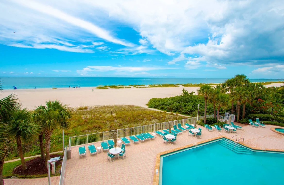 Oceanside Treasure by GoldenCoastRentals