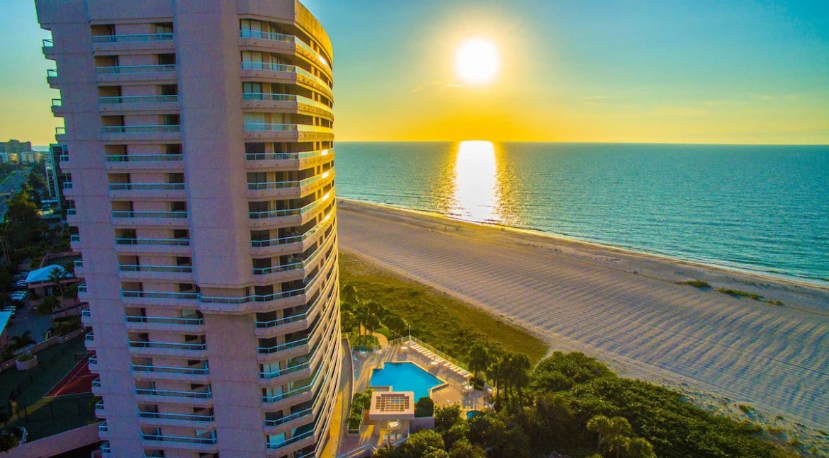 Oceanside Treasure by GoldenCoastRentals